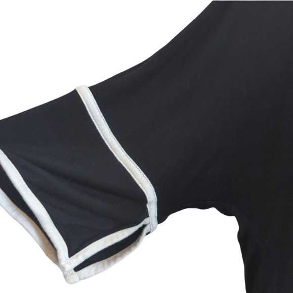 Cable & Gauge Blouse Top Black & some White Trim Size Large - Very Soft EUC - Picture 3 of 8